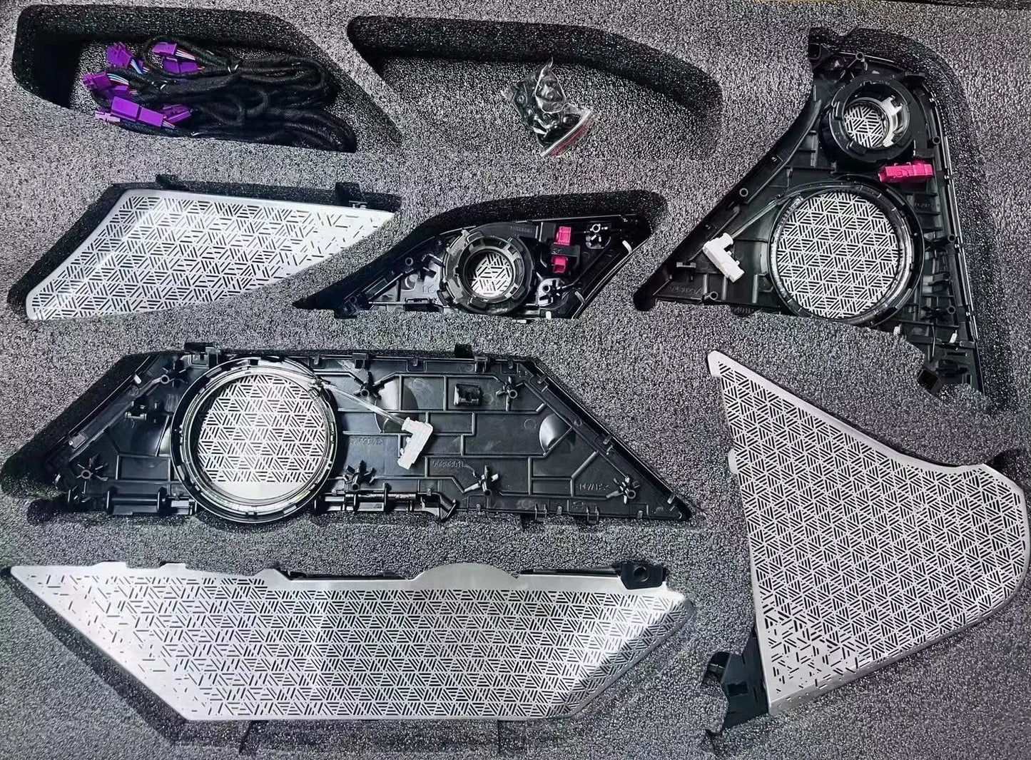 capace boxe bmw g70 seria 7 2022 2023 2024 lumini ambientale bowers wilkins ambient light speaker cover