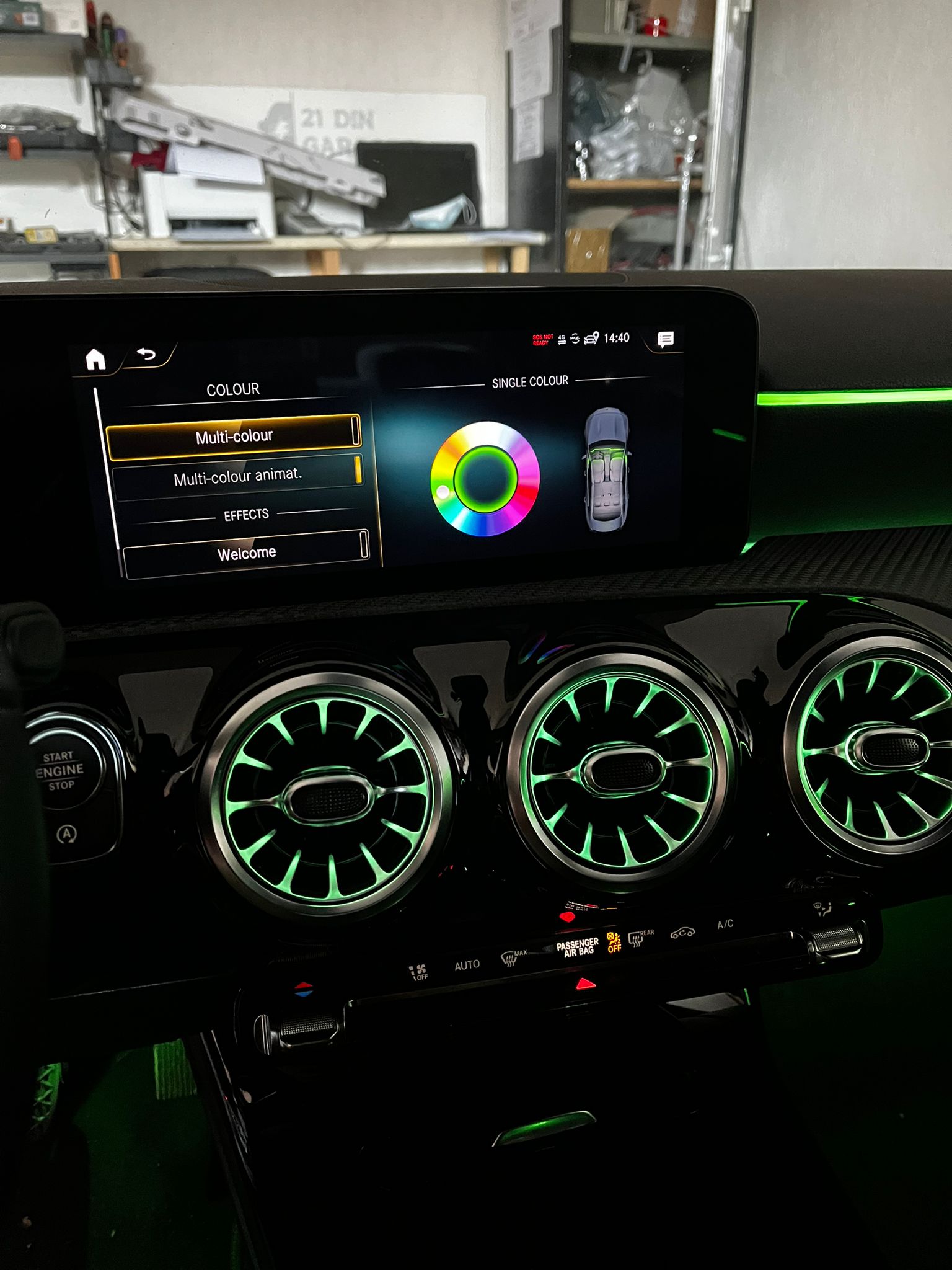 Set lumini ambientale dedicat control din navigatie compatibile cu Mercedes-Benz A-class / CLA W177 W118 ambientale originale benzi led banda led auto iluminat ambiental
