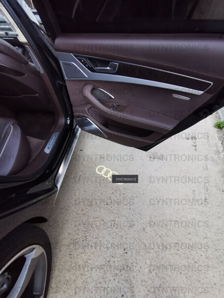 Set 2 Lampi Usa Proiectoare Led Logo Holograma Compatibile Cu Audi - Calitate Oe Accesorii  Iluminat  sigla emblema proiector Audi A1 A3 A4 A5 A6 A7 A8 Q1 Q3 Q4 Q5 Q7